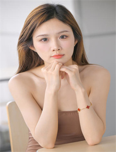 《艳妇荡岳丰满交换做爰-用跳跳蛋折磨女人视频》