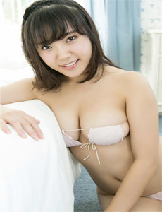 《两人打扑克真实视频-47岁大妈一夜情》